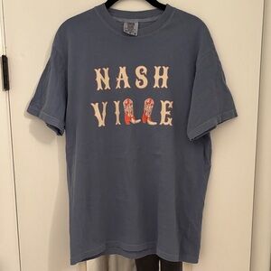 🆕 Comfort Colors Nashville Vintage Country Music T-Shirt Cowgirl Boot. Size M.